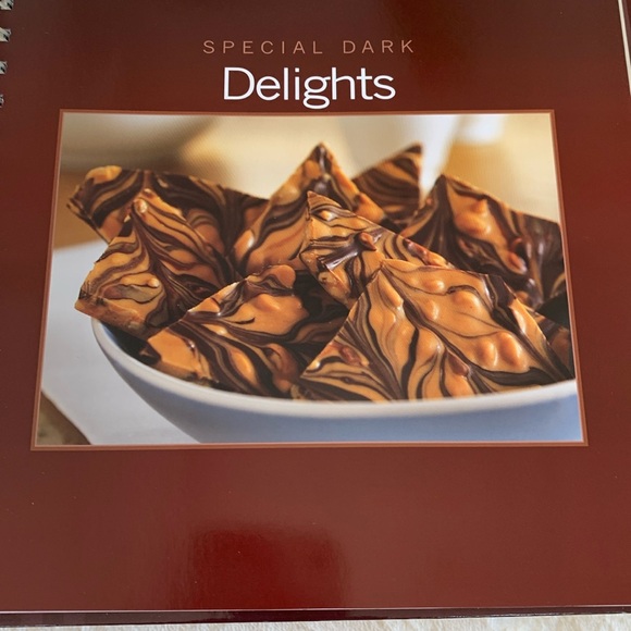 🛍️HERSHEY’S MADE SIMPLE COOKBOOK🛍️ - Picture 4 of 6